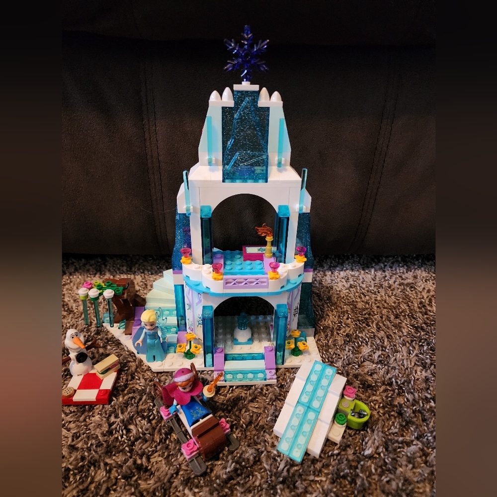 Lego Disney Frozen Elsa's Magical Ice Palace 43172